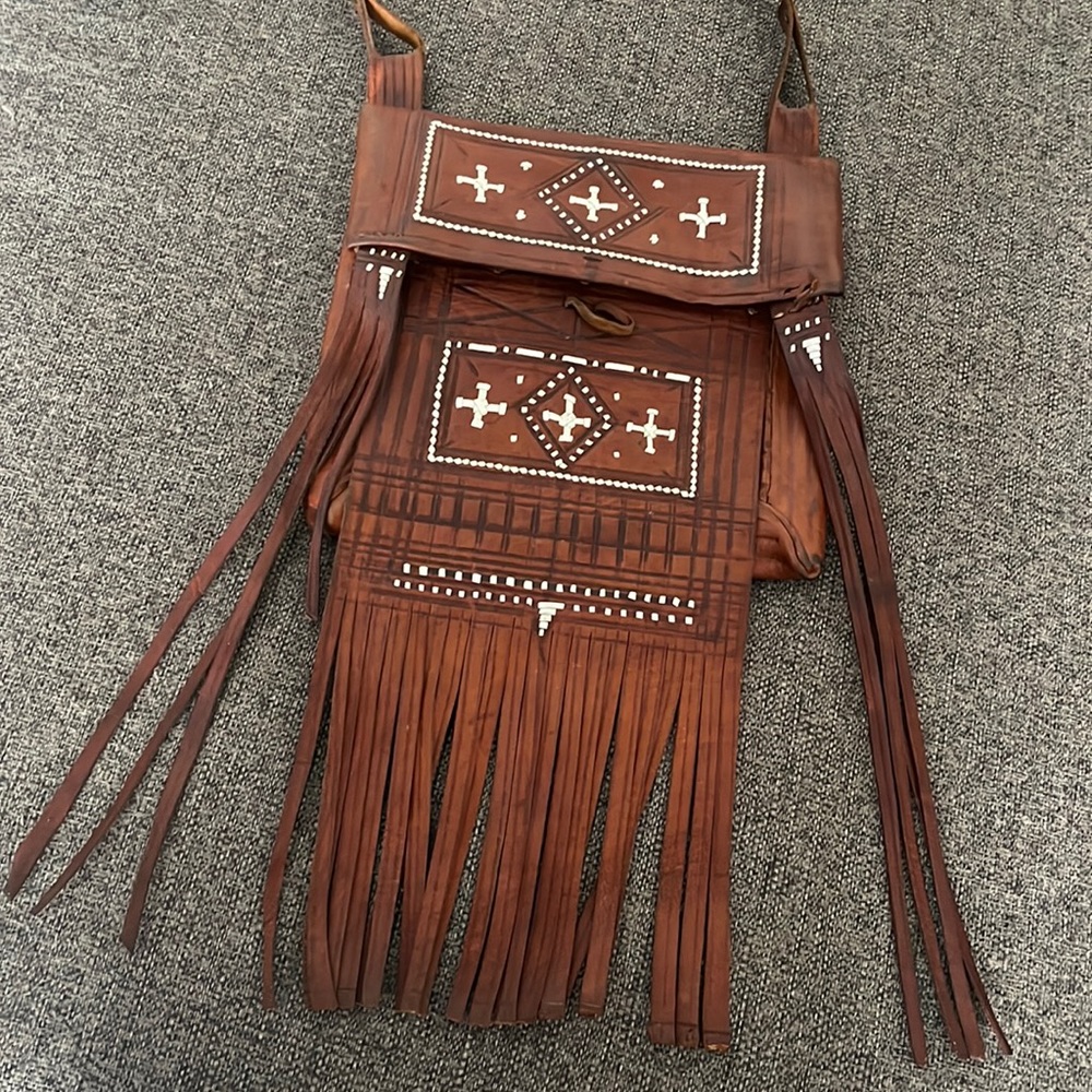 Cute Vintage Morrocan brown leather bag with fringes. - Picture 1 of 1
